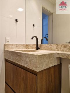 Apartamento no Indáia com 3 Dormitórios e Vista Mar!