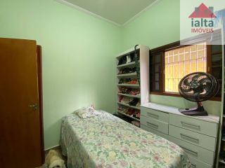 Casa Para Vender com 3 quartos 1 suítes no bairro Balneário Golfinho em Caraguatatuba