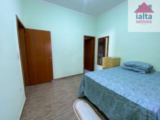 Casa Para Vender com 3 quartos 1 suítes no bairro Balneário Golfinho em Caraguatatuba