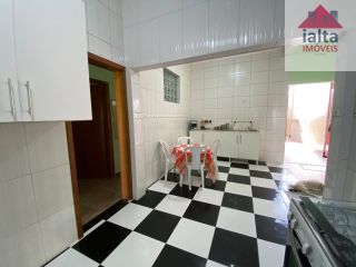 Casa Para Vender com 3 quartos 1 suítes no bairro Balneário Golfinho em Caraguatatuba
