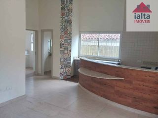 Casa com Piscina a 300m da Praia Martim de Sá – Espaço, Conforto e Excelente Localização!