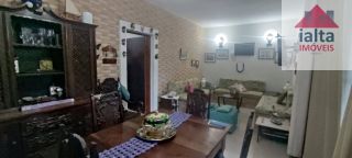 Casa térrea no centro de Caraguatatuba