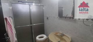 Casa térrea no centro de Caraguatatuba