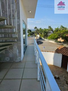 Sobrado Para Venda e Locação com 4 quartos 1 suítes no bairro Massaguaçu em Caraguatatuba