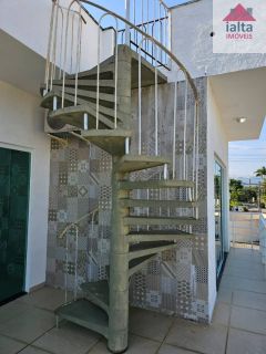 Sobrado Para Venda e Locação com 4 quartos 1 suítes no bairro Massaguaçu em Caraguatatuba