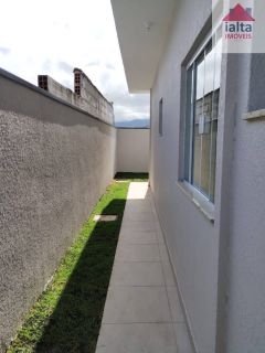 Casa com 2 dormitórios no Balneário Golfinho - Caraguatatuba/SP