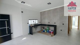 Casa nova e moderna no Jardim Gaivotas - Caraguatatuba/SP