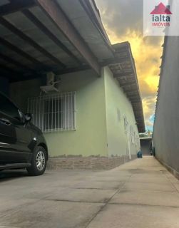 Casa com 02 Quartos no bairro Estufa II em Ubatuba/SP