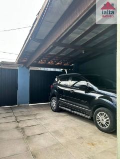 Casa com 02 Quartos no bairro Estufa II em Ubatuba/SP