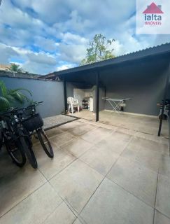 Casa com 02 Quartos no bairro Estufa II em Ubatuba/SP