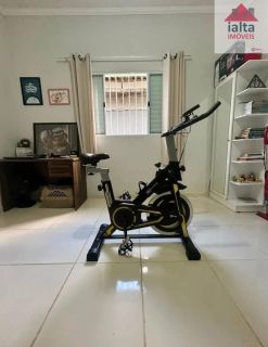 Casa com 02 Quartos no bairro Estufa II em Ubatuba/SP