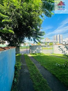 Casa de Condomínio Para Vender com 2 quartos no bairro Prainha em Caraguatatuba