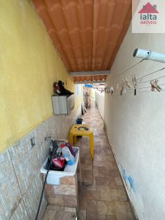 Casa Para Vender com 03 quartos 1 suítes no bairro Praia das Palmeiras em Caraguatatuba