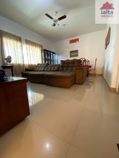 Casa Para Vender com 03 quartos 1 suítes no bairro Praia das Palmeiras em Caraguatatuba