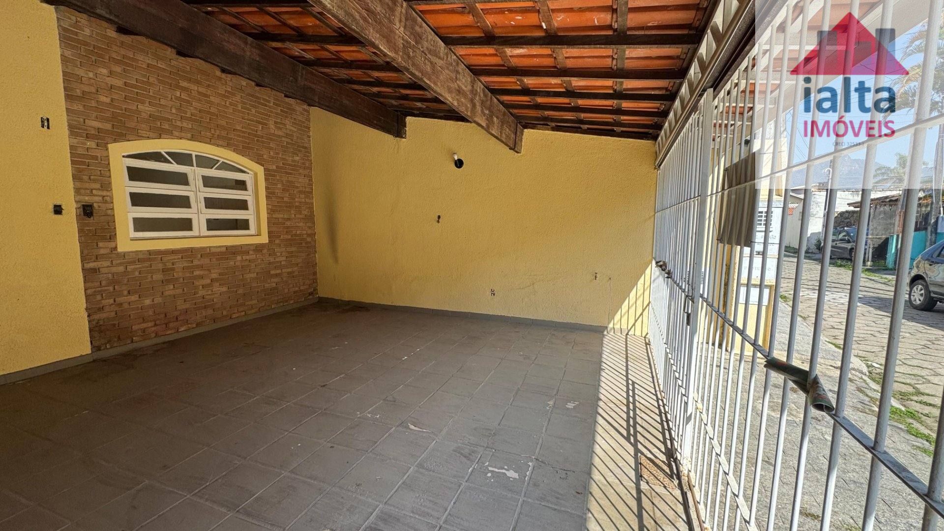 Casa região central de Caraguatatuba