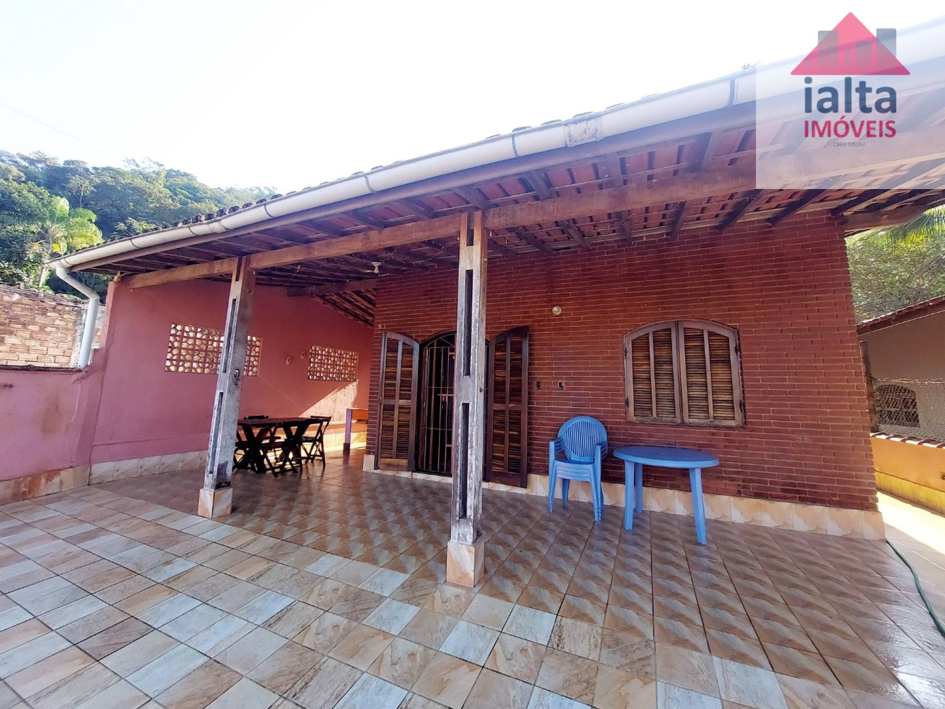 Casa com kitnet no Sertão da Quina para Financiamento - Ubatuba/SP