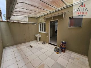 Sobrado Geminado no Itaguá – Localização Privilegiada!