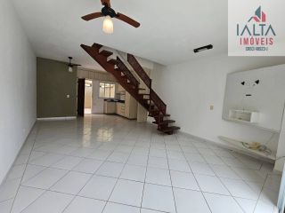 Sobrado Geminado no Itaguá – Localização Privilegiada!