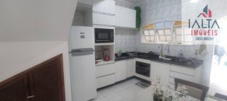 Sobrado em condomínio estilo vila – conforto e praticidade perto das praias