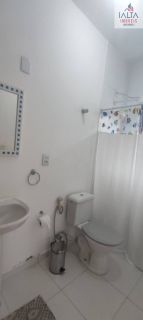 Casa térrea com duas edificações, próxima às praias e cercada pela natureza  Imóvel térreo muito bem localizado, em região tranquila e cercada por belas áreas verdes, a poucos minutos de duas praias encantadoras.