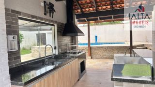 BELÍSSIMA CASA MOBILIADA E COM PISCINA NO PORTO NOVO, PRONTA PARA MORAR