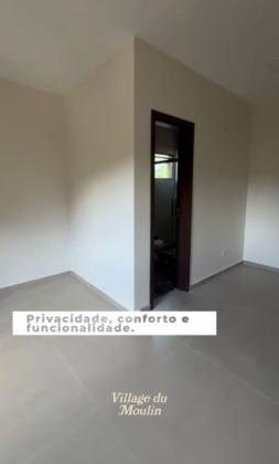 Sobrado no Condomínio Village Du Moulin, São Sebastião SP