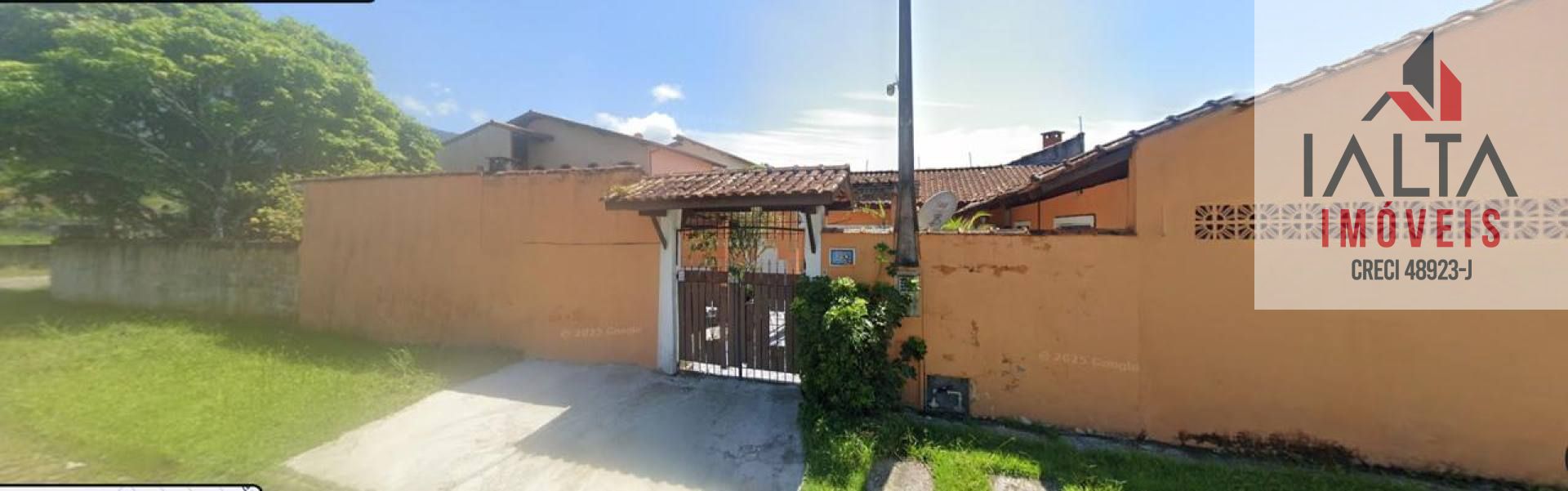 Terreno com casa de fundos, no Massaguaçu - Caraguatatuba/SP