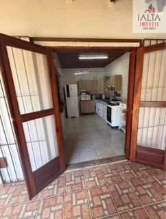 Casa com piscina à Venda a 2 min da Praia da Massaguaçu, Caraguatatuba/SP