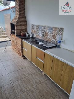 Casa Para Vender com 3 quartos no bairro Pontal de Santa Marina em Caraguatatuba