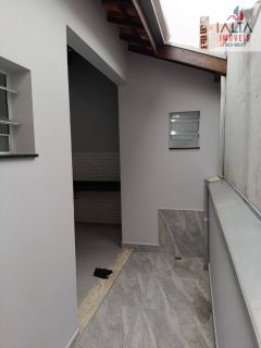 CASA NOVA LINDA COM LOFT NOS FUNDOS