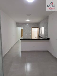 CASA NOVA LINDA COM LOFT NOS FUNDOS