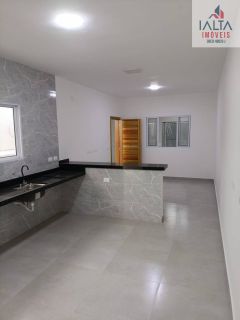 CASA NOVA LINDA COM LOFT NOS FUNDOS