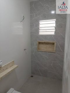 CASA NOVA LINDA COM LOFT NOS FUNDOS