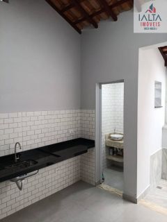 CASA NOVA LINDA COM LOFT NOS FUNDOS