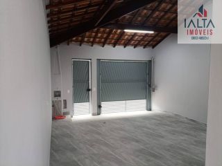 CASA NOVA LINDA COM LOFT NOS FUNDOS