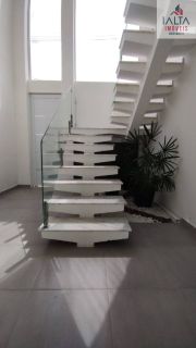 CASA MODERNA COM PISCINA E ESPAÇO GOURMET