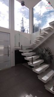 CASA MODERNA COM PISCINA E ESPAÇO GOURMET