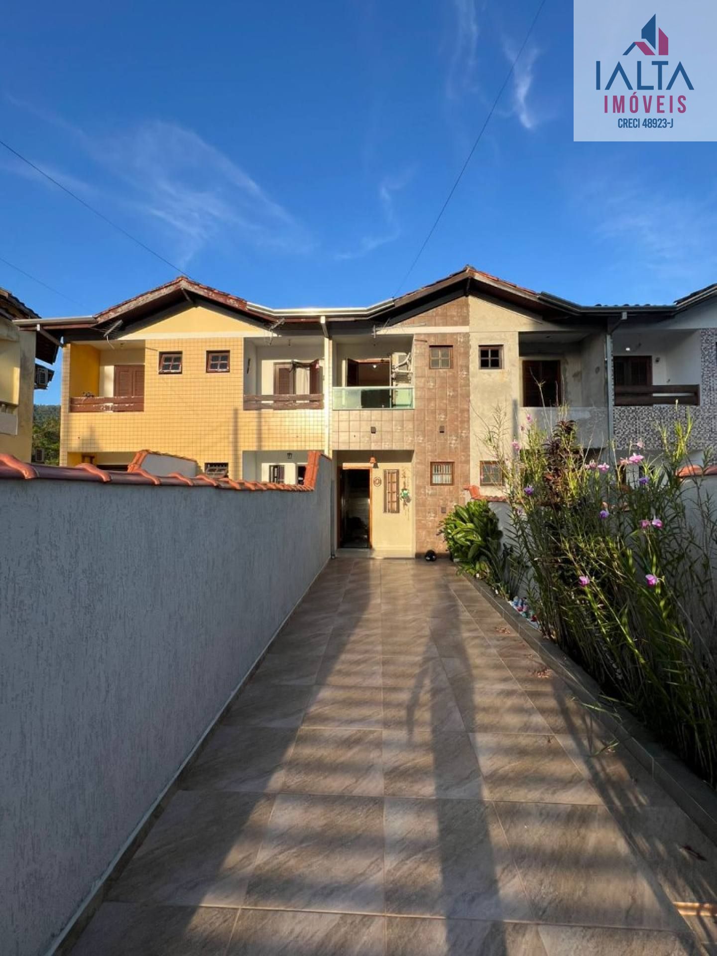 Oportunidade! Sobrado na Martim de Sá, Caraguatatuba/SP