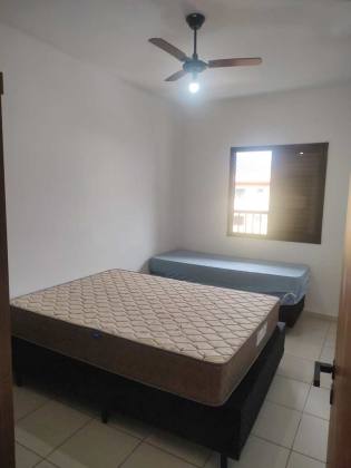 Apartamento amplo a poucos metros da orla da Praia