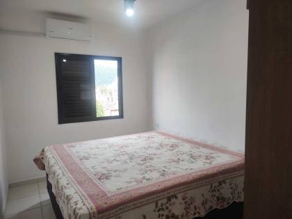 Apartamento amplo a poucos metros da orla da Praia