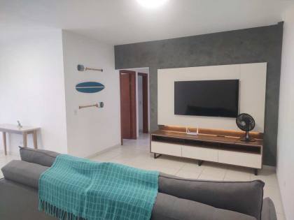 Apartamento amplo a poucos metros da orla da Praia