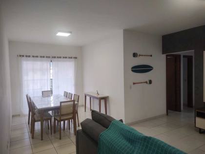Apartamento amplo a poucos metros da orla da Praia