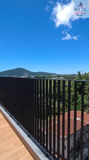 Apartamento amplo e bem localizado!