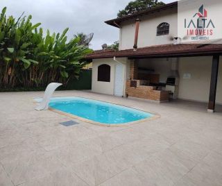 Casa confortável e bem localizada