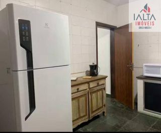 Casa confortável e bem localizada