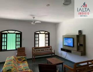 Casa confortável e bem localizada