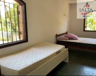 Casa confortável e bem localizada