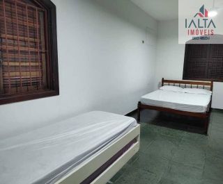 Casa confortável e bem localizada