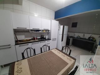 Casa localização estratégica!
