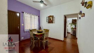 Casa disponível para locação definitiva no Itaguá - A apenas 70 metros do mar!